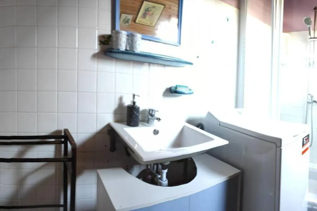 Holiday home Charmante Maison De Pecheur Bretonne Vue Sur Mer Le Tour-du-Parc France